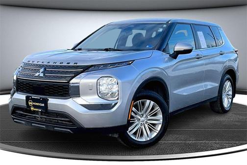 2022 Mitsubishi Outlander ES