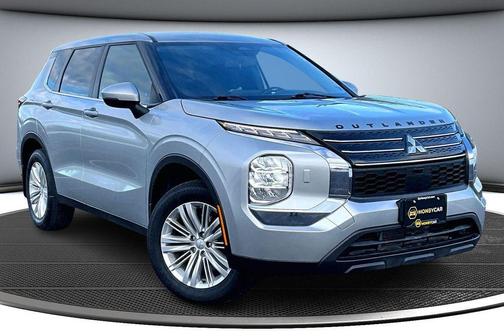 2022 Mitsubishi Outlander ES