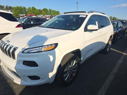 Bright White Clearcoat 2017 Jeep Cherokee Overland