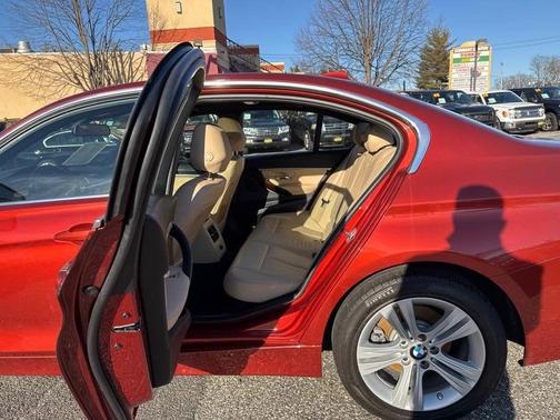 2018 BMW 330 i xDrive