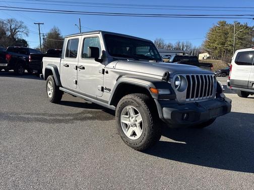2020 Jeep Gladiator Sport