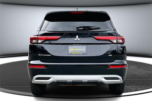 2022 Mitsubishi Outlander SE