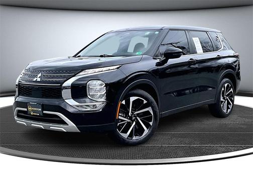 2022 Mitsubishi Outlander SE