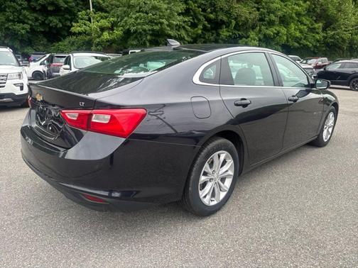 Dark Ash Metallic 2023 Chevrolet Malibu LT
