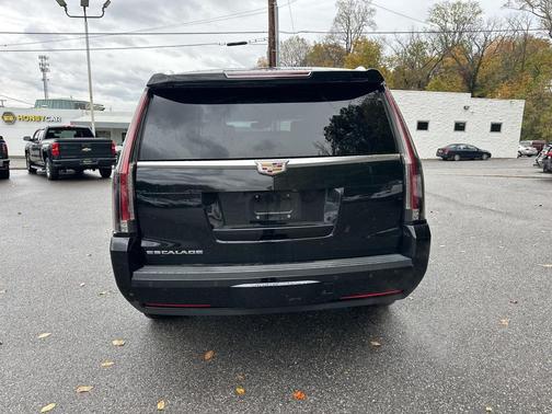 2016 Cadillac Escalade Platinum