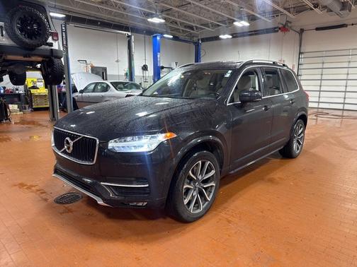 2018 Volvo XC90 T6 Momentum