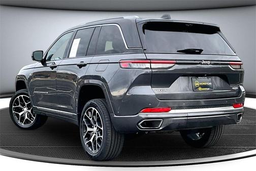 2022 Jeep Grand Cherokee Summit