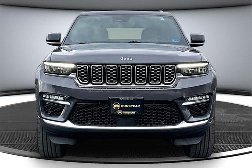 2022 Jeep Grand Cherokee Summit