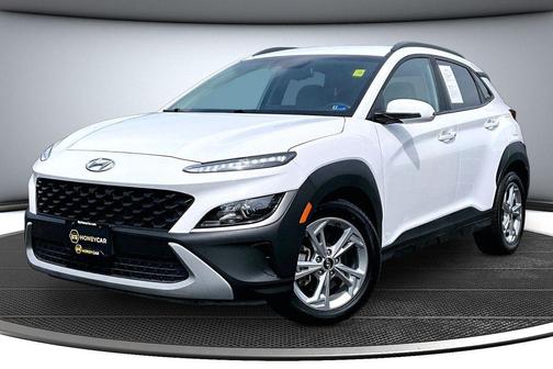 Lunar White 2023 Hyundai KONA SEL