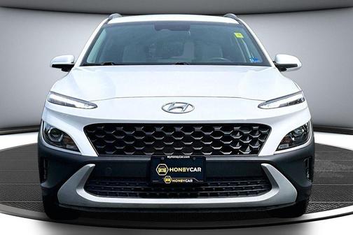 Lunar White 2023 Hyundai KONA SEL