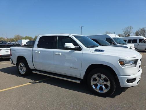 Bright White Clearcoat 2022 RAM 1500 Big Horn