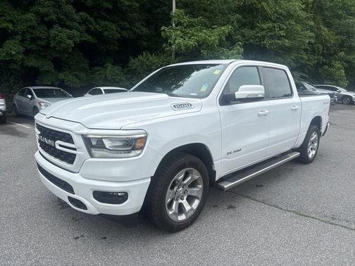 Bright White Clearcoat 2022 RAM 1500 Big Horn