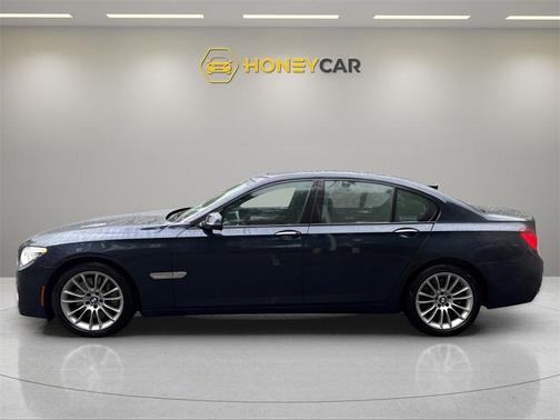 2015 BMW 750 i xDrive