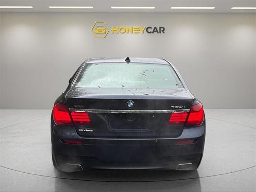 2015 BMW 750 i xDrive