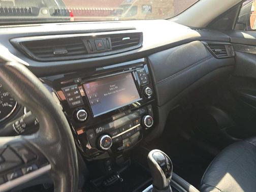 Brilliant Silver 2017 Nissan Rogue SL