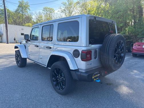 2024 Jeep Wrangler 4xe Sahara