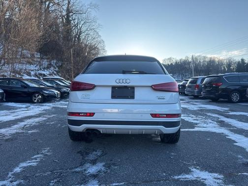 2016 Audi Q3 2.0T Prestige