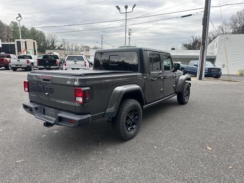 2021 Jeep Gladiator Sport
