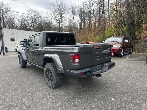 2021 Jeep Gladiator Sport