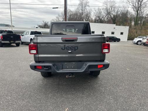 2021 Jeep Gladiator Sport