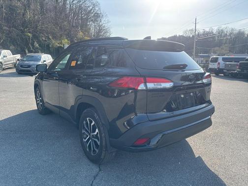 2023 Toyota Corolla Cross Hybrid SE