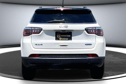 White Clearcoat 2019 Jeep Compass Latitude