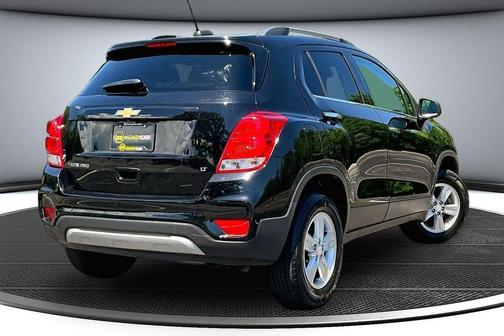 Mosaic Black Metallic 2019 Chevrolet Trax LT