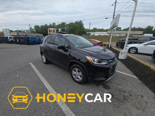 Mosaic Black Metallic 2019 Chevrolet Trax LT