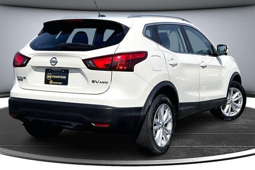 2017 Nissan Rogue Sport SV