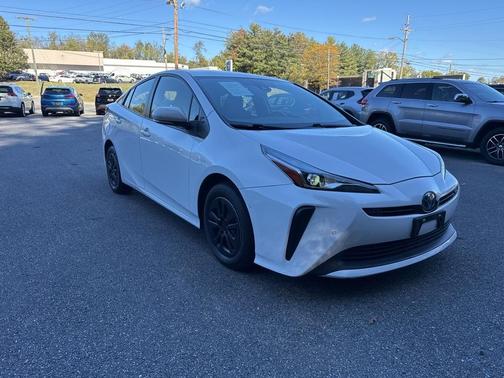2022 Toyota Prius L