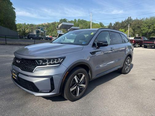 Everlasting Silver 2022 Kia Sorento S