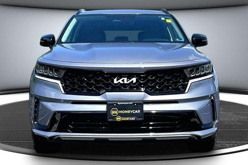 Everlasting Silver 2022 Kia Sorento S