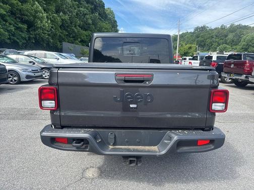 Granite Crystal Clearcoat Metallic 2022 Jeep Gladiator Sport