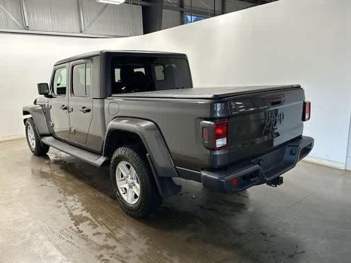 Granite Crystal Clearcoat Metallic 2022 Jeep Gladiator Sport