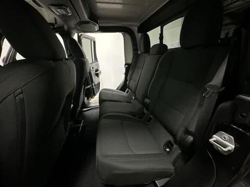 Granite Crystal Clearcoat Metallic 2022 Jeep Gladiator Sport