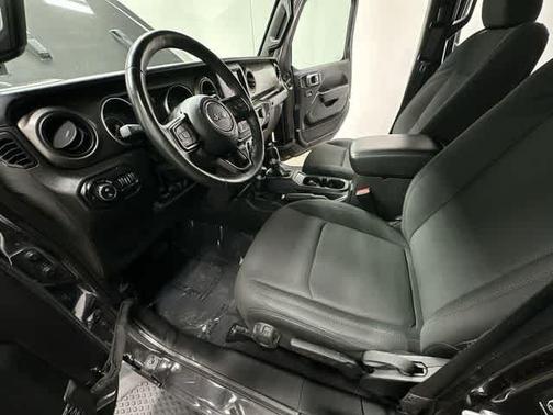 Granite Crystal Clearcoat Metallic 2022 Jeep Gladiator Sport