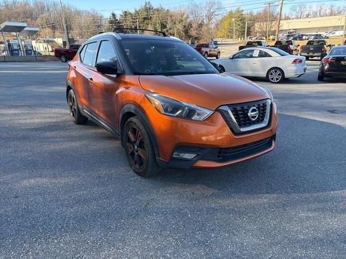 2019 Nissan Kicks SR