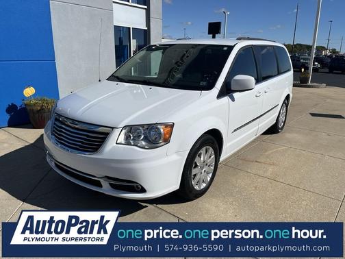 2016 Chrysler Town & Country Touring