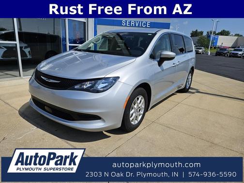 2023 Chrysler Voyager LX