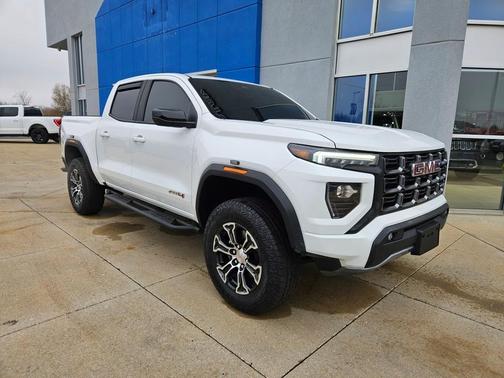2023 GMC Canyon AT4
