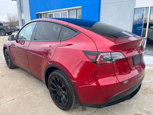 2024 Tesla Model Y Long Range