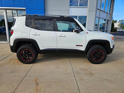 2015 Jeep Renegade Trailhawk