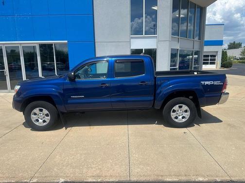 2015 Toyota Tacoma Base
