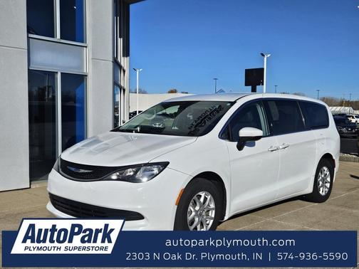 2020 Chrysler Voyager LX