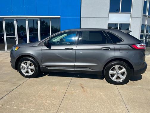 2021 Ford Edge SE