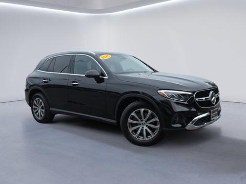 Black 2025 Mercedes-Benz GLC 300 4MATIC