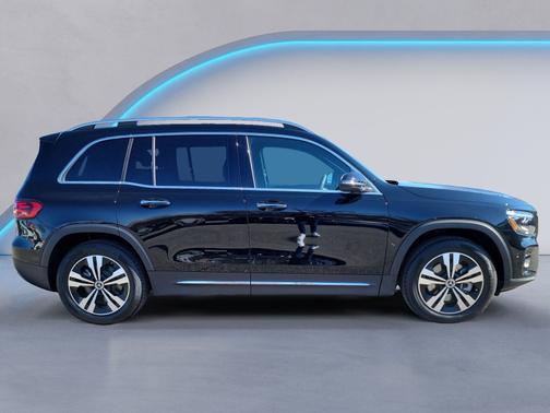 2025 Mercedes-Benz GLB 250 4MATIC