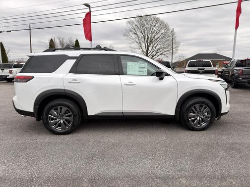 2026 Nissan Pathfinder SV