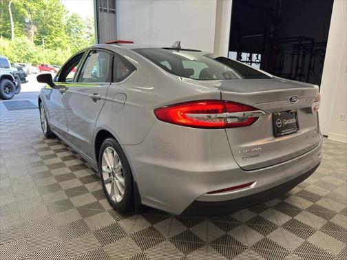 2020 Ford Fusion Hybrid SE
