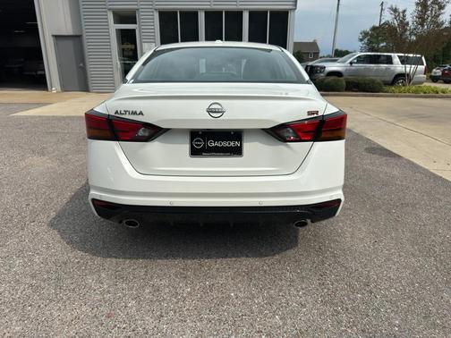 2025 Nissan Altima SR FWD